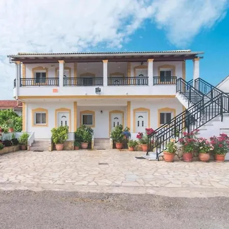 Апартаменты Aleka 3 *